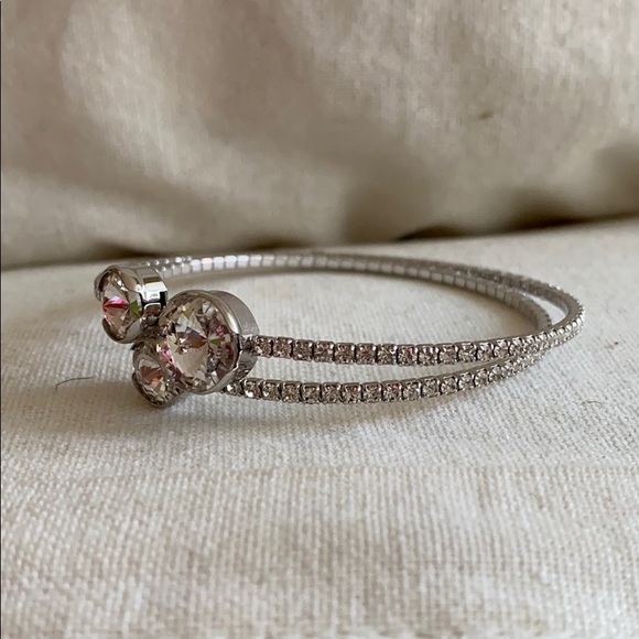 New without tag two row flexible wrap bracelet - Picture 2 of 4